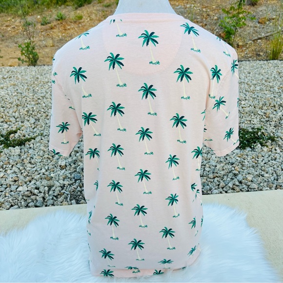 Free Planet Palm Tree Shirt Medium - Picture 3 of 4